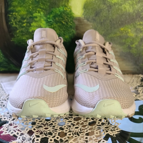 Nike running shoe gray and mint green in color - Picture 4 of 11